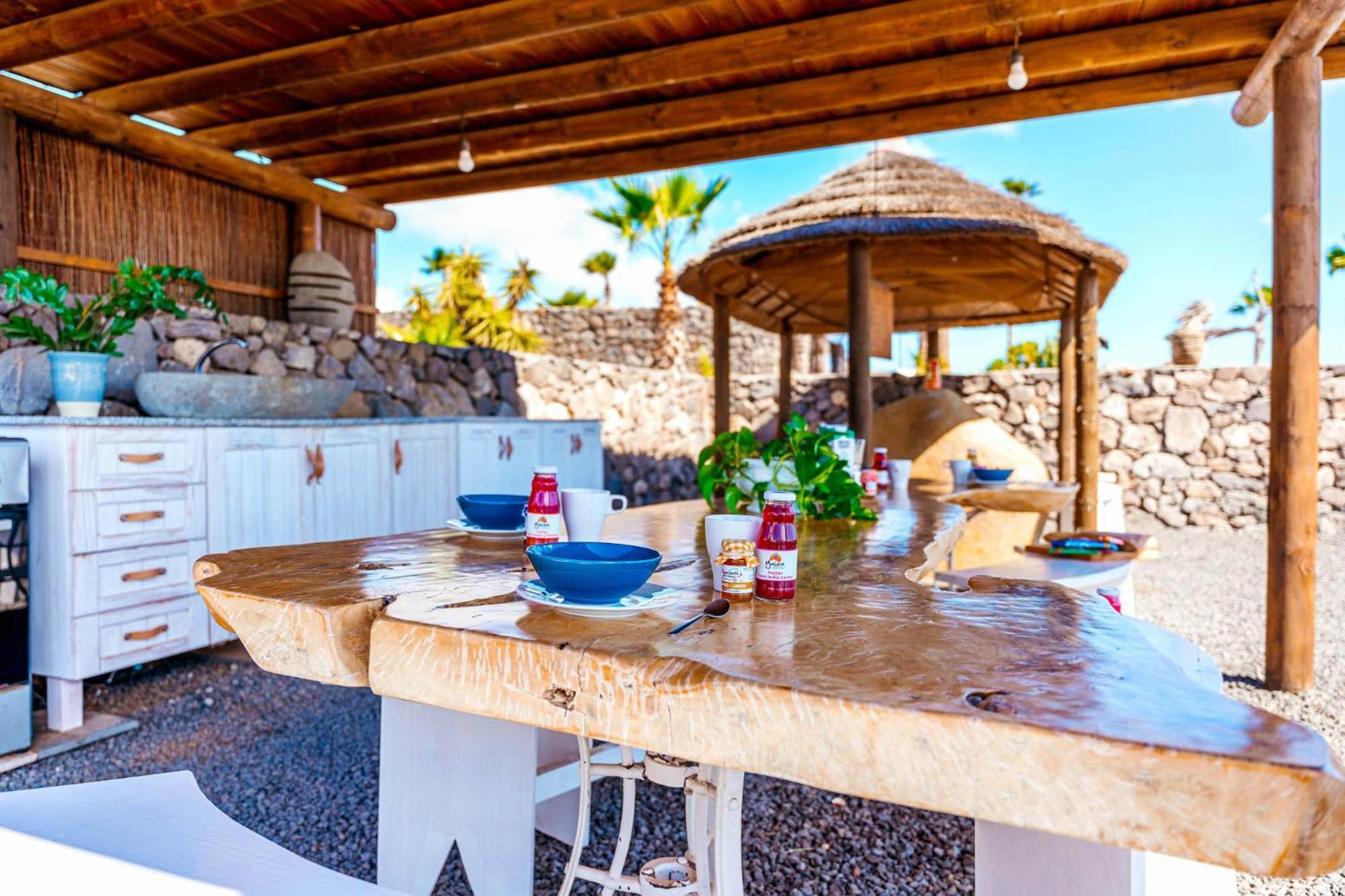 Finca De Arrieta Village - Yurts And Stone Cottages - Shared Pool - Walking Distance To Arrieta Beach - Eco Friendly Tabayesco エクステリア 写真