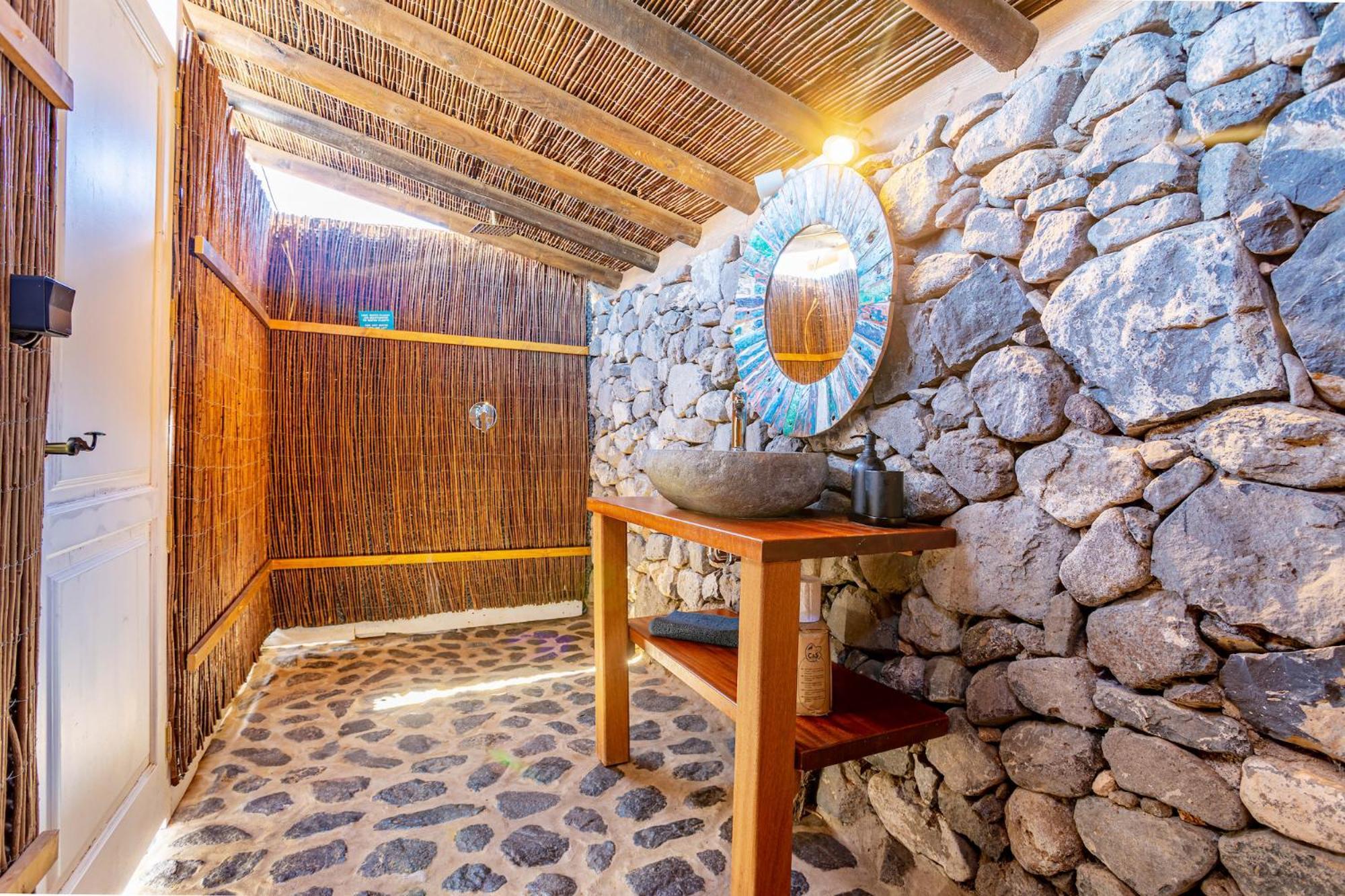 Finca De Arrieta Village - Yurts And Stone Cottages - Shared Pool - Walking Distance To Arrieta Beach - Eco Friendly Tabayesco エクステリア 写真