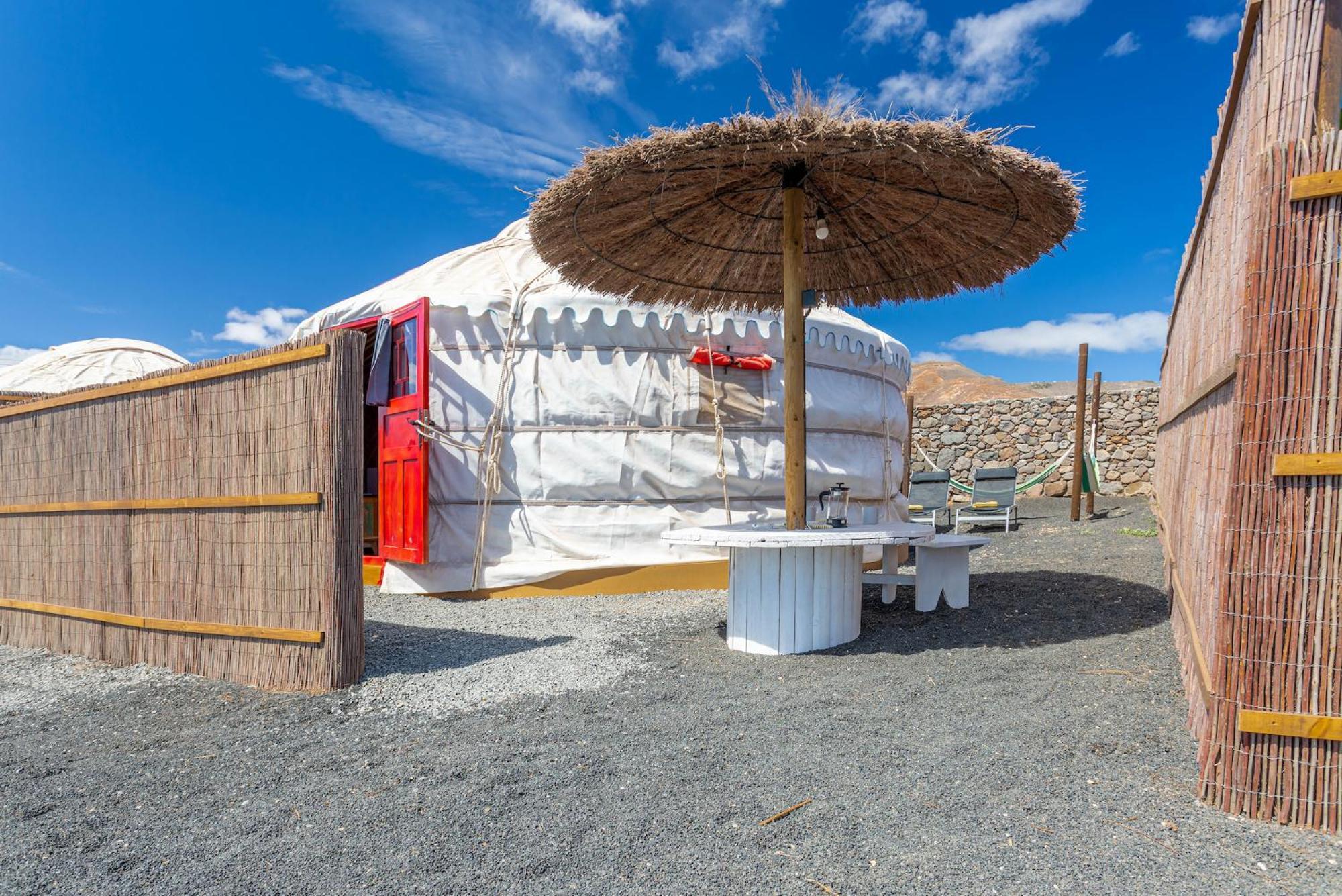Finca De Arrieta Village - Yurts And Stone Cottages - Shared Pool - Walking Distance To Arrieta Beach - Eco Friendly Tabayesco エクステリア 写真