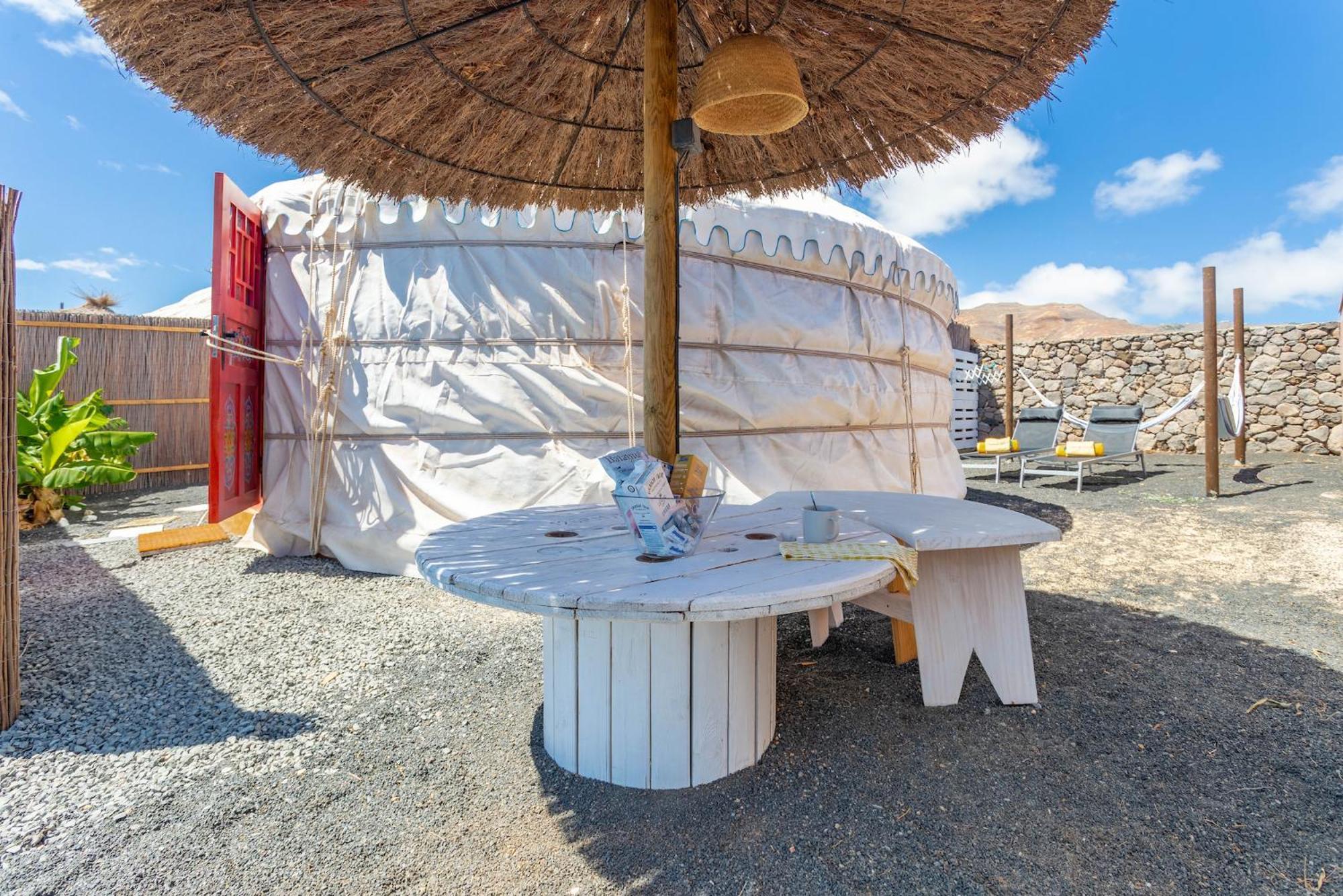 Finca De Arrieta Village - Yurts And Stone Cottages - Shared Pool - Walking Distance To Arrieta Beach - Eco Friendly Tabayesco エクステリア 写真