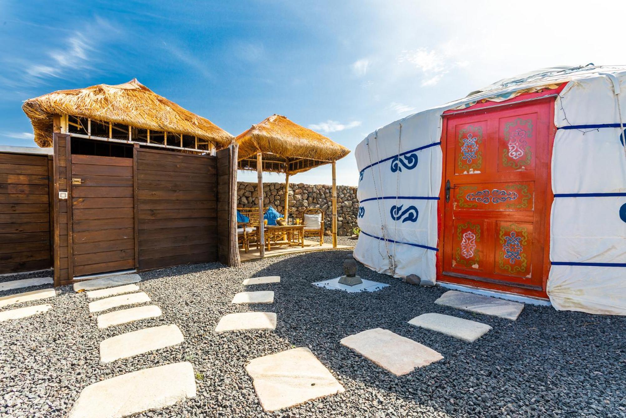 Finca De Arrieta Village - Yurts And Stone Cottages - Shared Pool - Walking Distance To Arrieta Beach - Eco Friendly Tabayesco エクステリア 写真