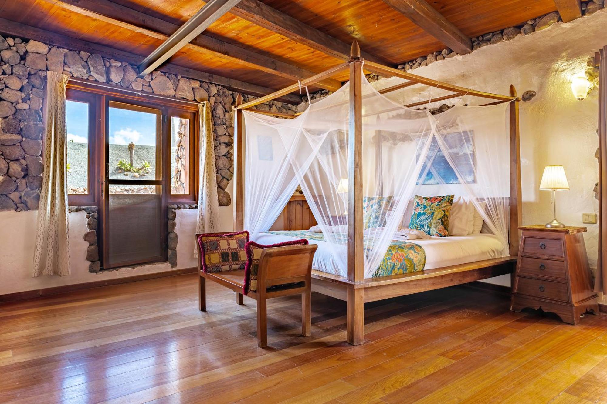 Finca De Arrieta Village - Yurts And Stone Cottages - Shared Pool - Walking Distance To Arrieta Beach - Eco Friendly Tabayesco エクステリア 写真